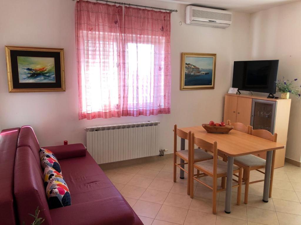 Apartments Punta Seline ภายนอก รูปภาพ